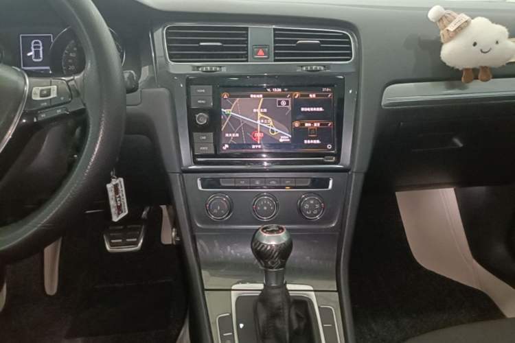 Used Volkswagen Golf 2019 200TSI DSG Comfort & Ambition Edition China VI Standard Audio And AC Panel