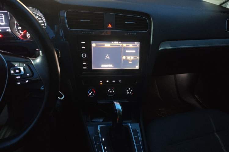 Used Volkswagen Golf 2019 1.6L Automatic Comfort Model China V Standard Audio And AC Panel