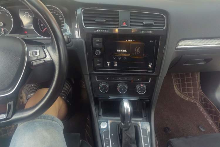 Used Volkswagen Golf 2019 280TSI DSG Luxury Version China V Standard Audio And AC Panel