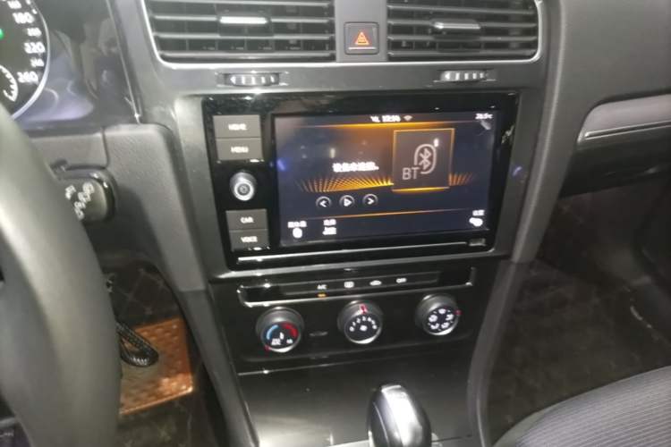 Used Volkswagen Golf 2019 280TSI DSG Comfort Version China VI Standard Audio And AC Panel