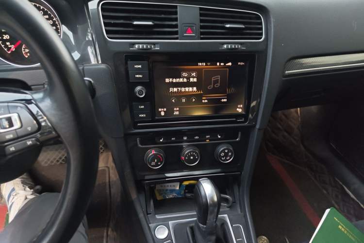 Used Volkswagen Golf 2019 280TSI DSG Luxury Version China V Standard Audio And AC Panel
