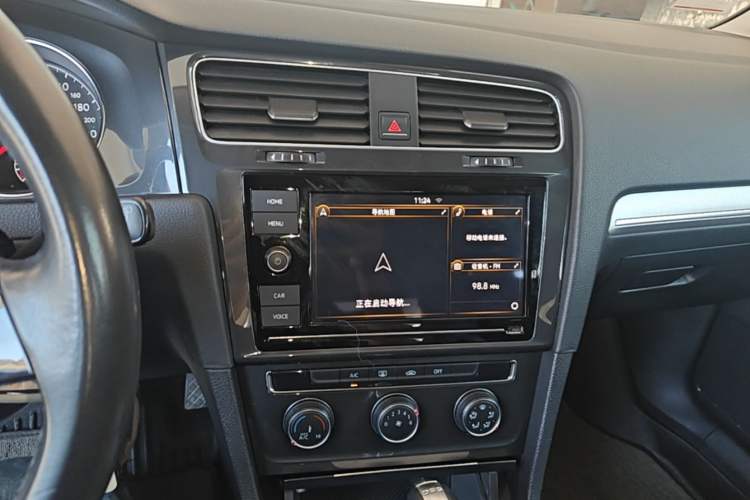 Used Volkswagen Golf 2019 200TSI DSG Comfort & Ambition Edition China VI Standard Audio And AC Panel