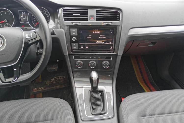Used Volkswagen Golf 2019 280TSI DSG Comfort Version China V Standard Audio And AC Panel