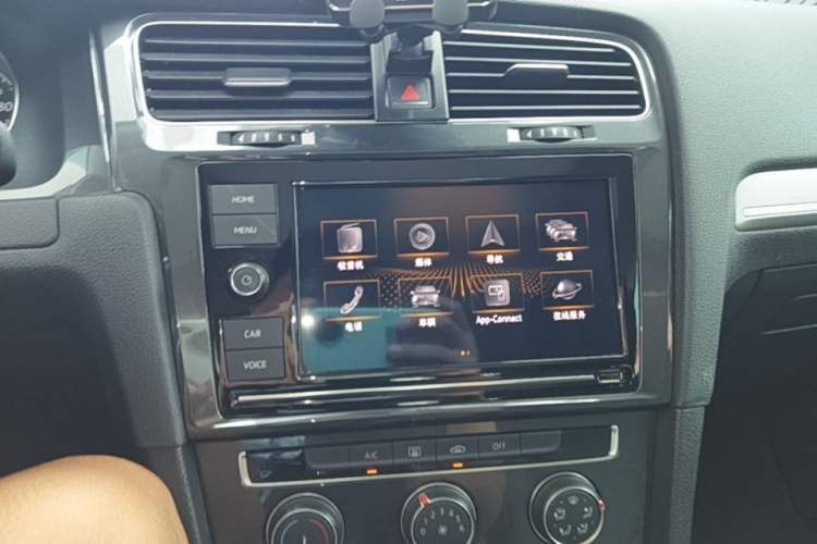 Used Volkswagen Golf 2019 280TSI DSG Comfort Version China VI Standard Audio And AC Panel