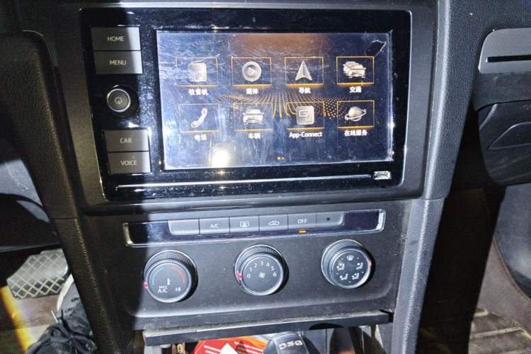 Used Volkswagen Golf 2019 280TSI DSG Comfort Version China V Standard Audio And AC Panel