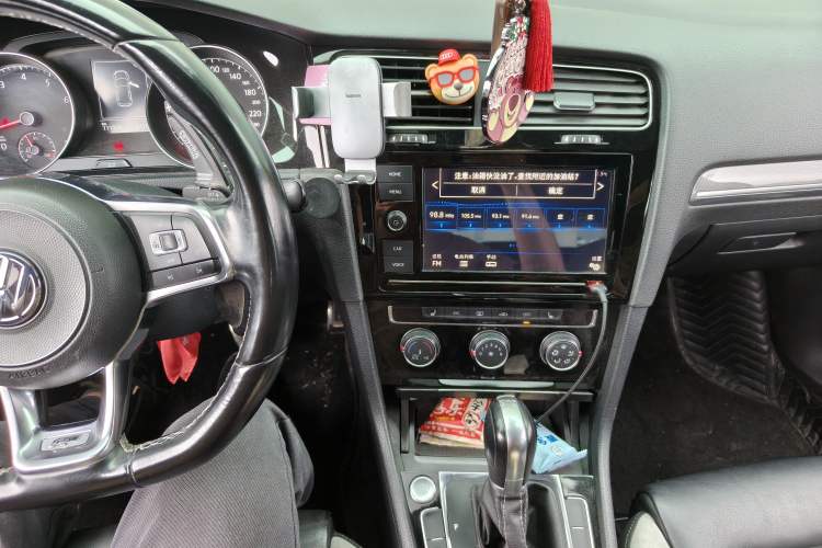 Used Volkswagen Golf 2019 280TSI DSG R-Line Model China V Standard Audio And AC Panel