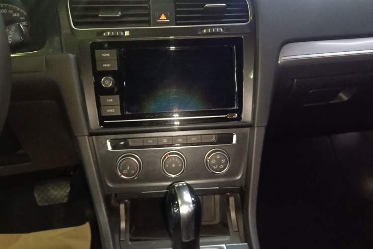 Used Volkswagen Golf 2019 280TSI DSG Comfort Version China V Standard Audio And AC Panel