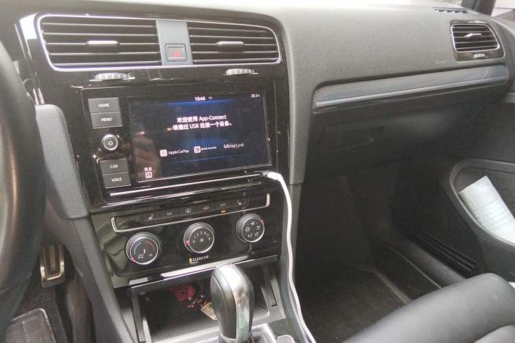 Used Volkswagen Golf 2019 280TSI DSG R-Line Model China V Standard Audio And AC Panel