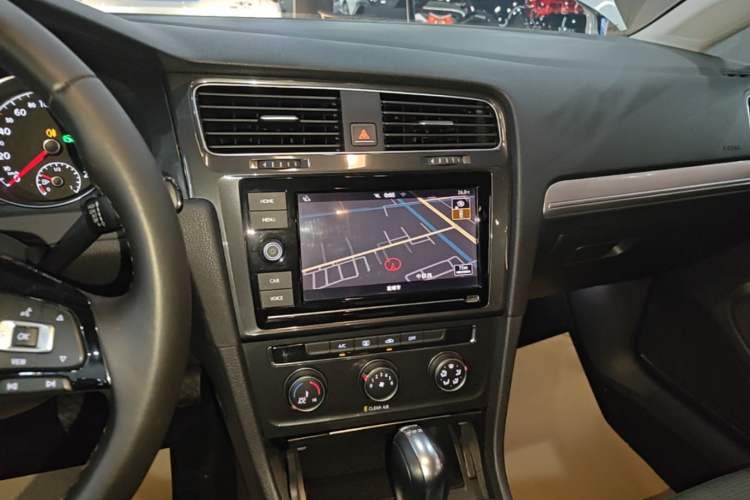 Used Volkswagen Golf 2019 280TSI DSG Comfort Version China V Standard Audio And AC Panel