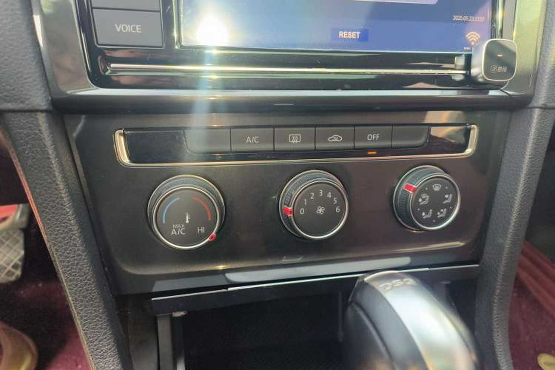 Used Volkswagen Golf 2019 200TSI DSG Comfort & Ambition Edition China VI Standard Audio And AC Panel