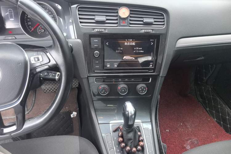 Used Volkswagen Golf 2019 200TSI DSG Comfort & Ambition Edition China VI Standard Audio And AC Panel