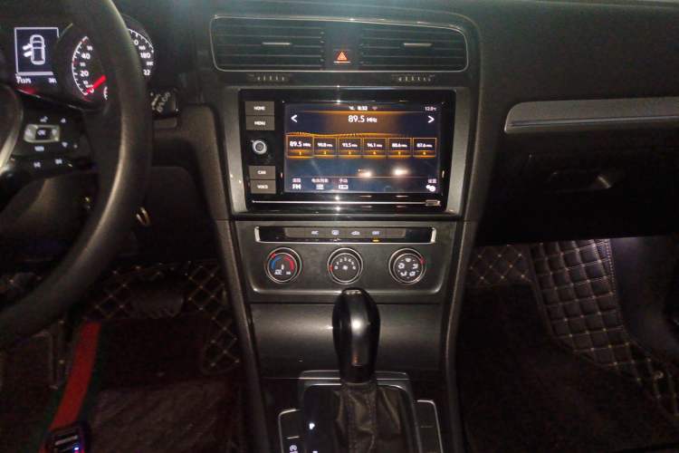 Used Volkswagen Golf 2019 280TSI DSG Comfort Version China V Standard Audio And AC Panel
