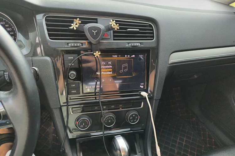 Used Volkswagen Golf 2019 200TSI DSG Comfort & Ambition Edition China VI Standard Audio And AC Panel