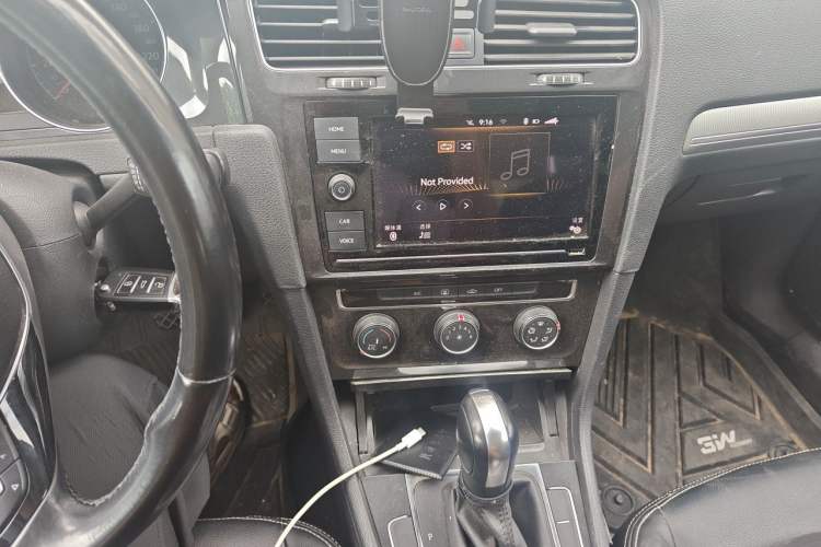 Used Volkswagen Golf 2019 200TSI DSG Comfort Version China VI Standard Audio And AC Panel