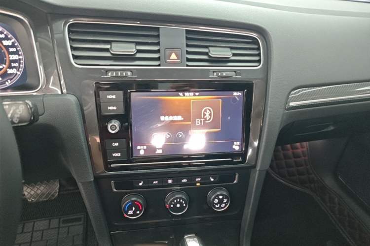 Used Volkswagen Golf 2019 280TSI DSG Luxury Version China VI Standard Audio And AC Panel