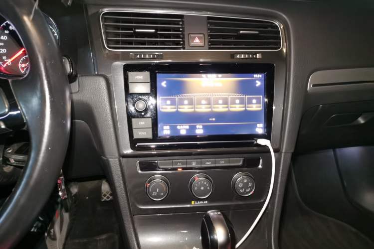 Used Volkswagen Golf 2019 280TSI DSG Comfort Version China VI Standard Audio And AC Panel