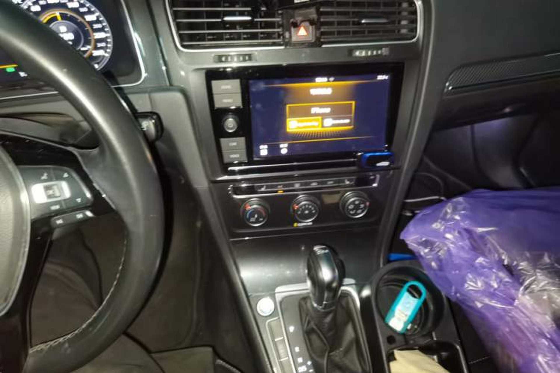 Used Volkswagen Golf 2019 280TSI DSG Luxury Version China VI Standard Audio And AC Panel