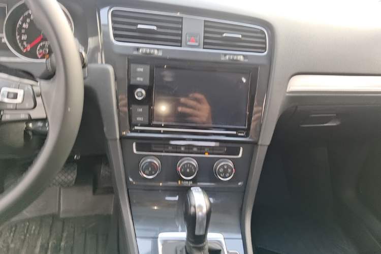 Used Volkswagen Golf 2019 280TSI DSG Comfort Version China V Standard Audio And AC Panel