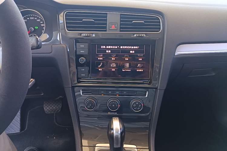 Used Volkswagen Golf 2019 280TSI DSG Comfort Version China V Standard Audio And AC Panel
