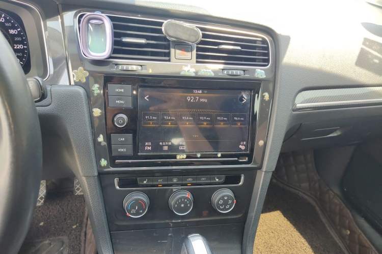 Used Volkswagen Golf 2019 280TSI DSG Luxury Version China VI Standard Audio And AC Panel