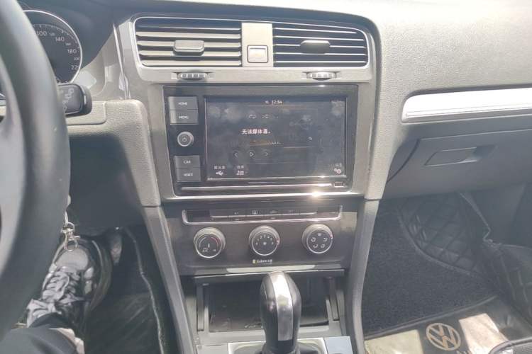 Used Volkswagen Golf 2019 1.6L Automatic Comfort Model China V Standard Audio And AC Panel
