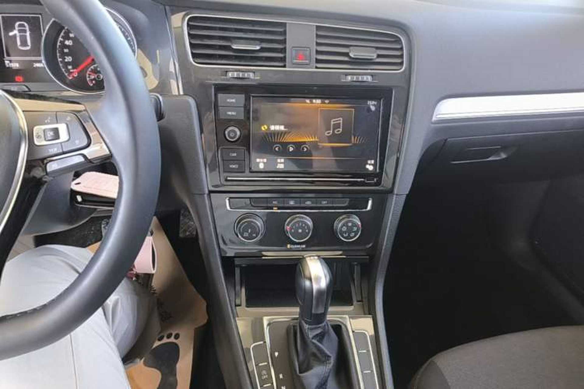 Used Volkswagen Golf 2019 200TSI DSG Comfort & Ambition Edition China VI Standard Audio And AC Panel