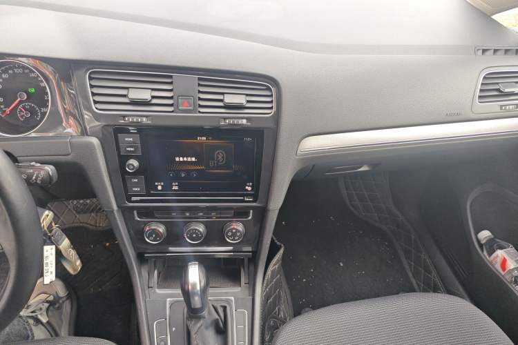 Used Volkswagen Golf 2019 280TSI DSG Comfort Version China VI Standard Audio And AC Panel