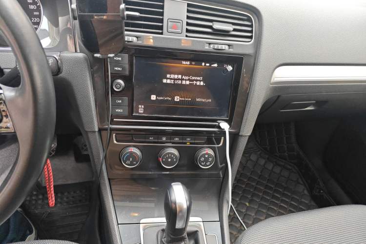 Used Volkswagen Golf 2019 1.6L Automatic Comfort Model China V Standard Audio And AC Panel