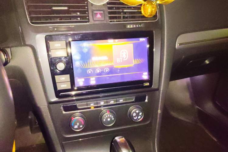Used Volkswagen Golf 2019 280TSI DSG Comfort Version China VI Standard Audio And AC Panel