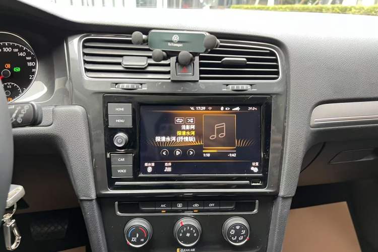 Used Volkswagen Golf 2019 200TSI DSG Comfort & Ambition Edition China VI Standard Audio And AC Panel