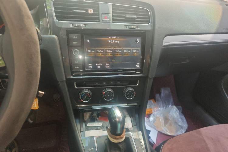 Used Volkswagen Golf 2019 200TSI DSG Comfort & Ambition Edition China VI Standard Audio And AC Panel