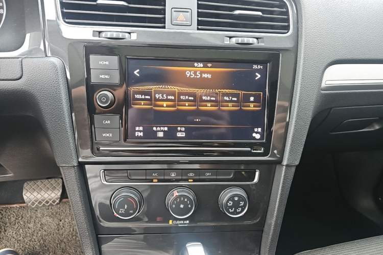 Used Volkswagen Golf 2019 280TSI DSG Comfort Version China V Standard Audio And AC Panel