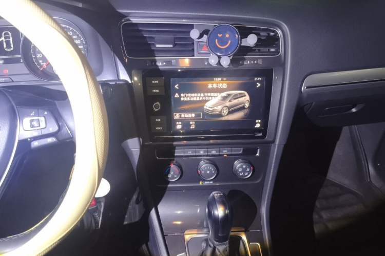 Used Volkswagen Golf 2019 280TSI DSG Comfort Version China VI Standard Audio And AC Panel