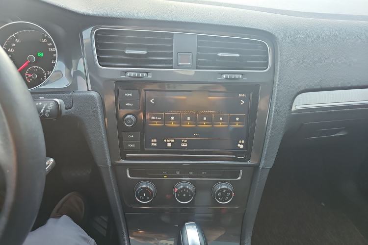 Used Volkswagen Golf 2019 280TSI DSG Comfort Version China VI Standard Audio And AC Panel