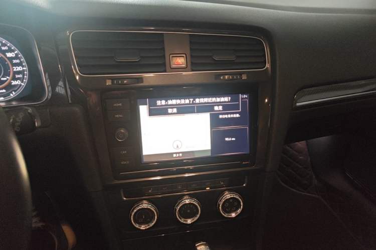 Used Volkswagen Golf 2019 280TSI DSG Luxury Version China VI Standard Audio And AC Panel