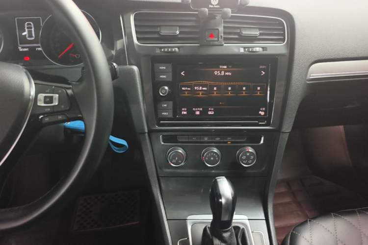 Used Volkswagen Golf 2019 280TSI DSG Comfort Version China V Standard Audio And AC Panel