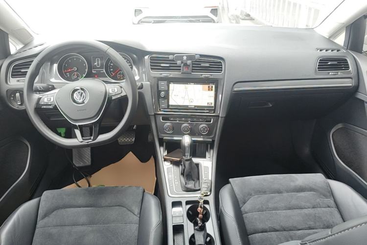 Used Volkswagen Golf 2019 280TSI DSG Luxury Version China V Standard Center Console