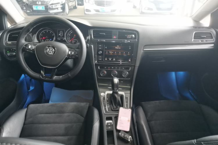 Used Volkswagen Golf 2019 280TSI DSG Luxury Version China VI Standard Center Console