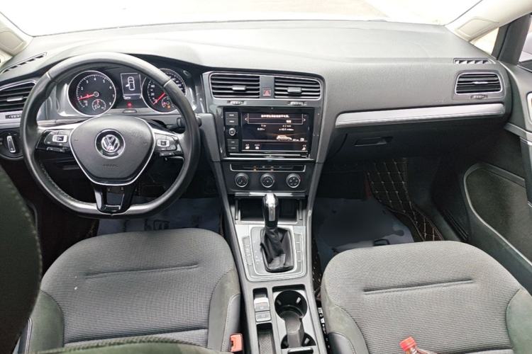 Used Volkswagen Golf 2019 280TSI DSG Comfort Version China V Standard Center Console