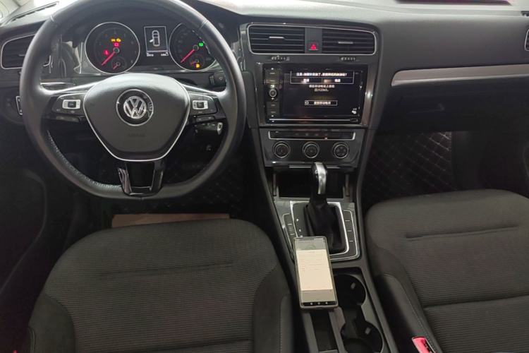 Used Volkswagen Golf 2019 280TSI DSG Comfort Version China V Standard Center Console
