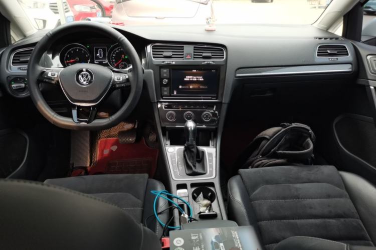 Used Volkswagen Golf 2019 280TSI DSG Luxury Version China VI Standard Center Console