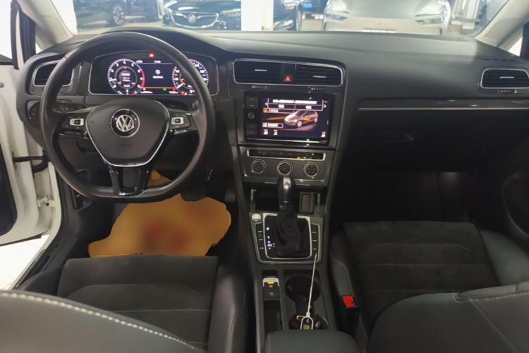 Used Volkswagen Golf 2019 280TSI DSG Luxury Version China VI Standard Center Console