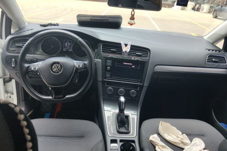Used Volkswagen Golf 2019 280TSI DSG Comfort Version China V Standard Center Console
