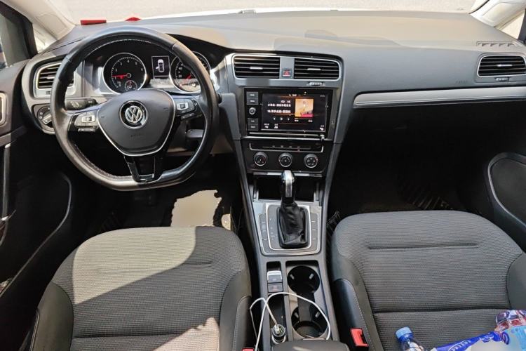 Used Volkswagen Golf 2019 280TSI DSG Comfort Version China V Standard Center Console