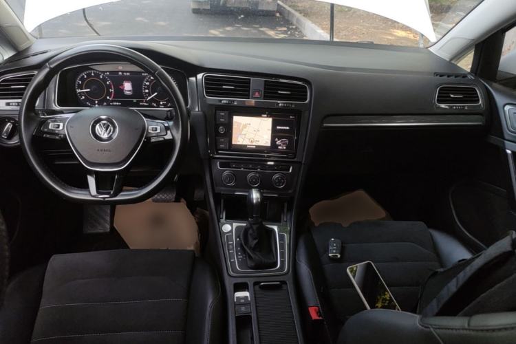Used Volkswagen Golf 2019 280TSI DSG Luxury Version China VI Standard Center Console