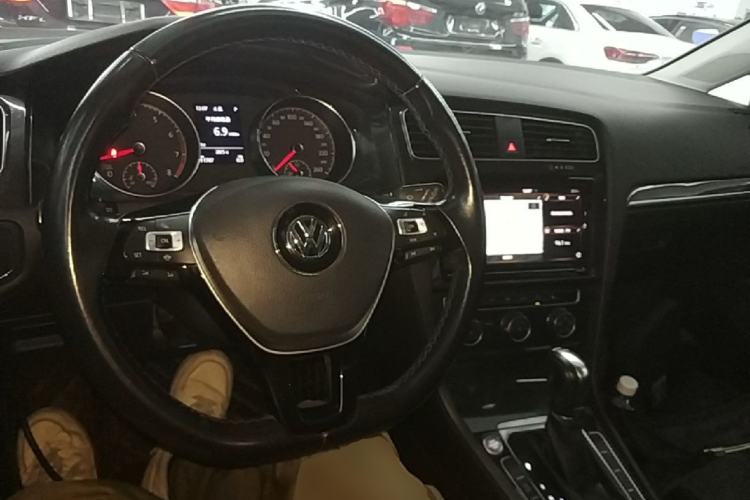 Used Volkswagen Golf 2019 280TSI DSG Luxury Version China V Standard Center Console