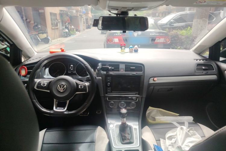 Used Volkswagen Golf 2019 280TSI DSG Comfort Version China V Standard Center Console