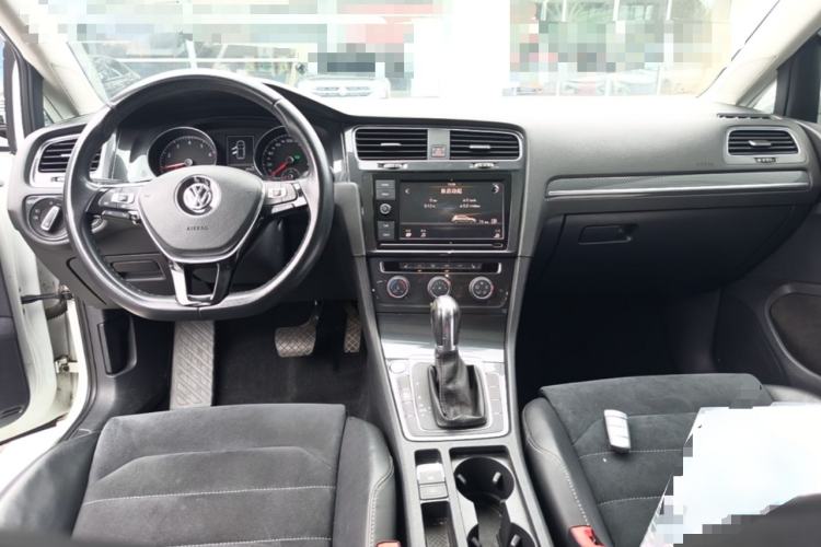 Used Volkswagen Golf 2019 280TSI DSG Luxury Version China VI Standard Center Console