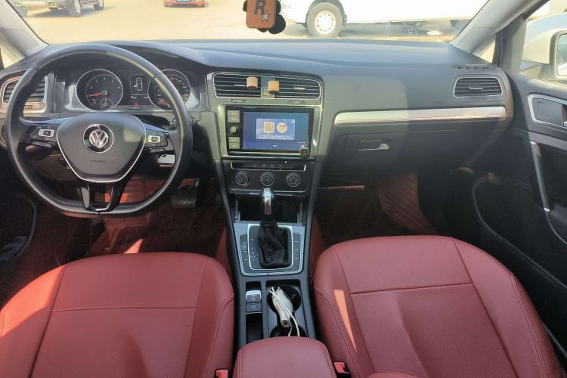 Used Volkswagen Golf 2019 200TSI DSG Comfort & Ambition Edition China VI Standard Center Console