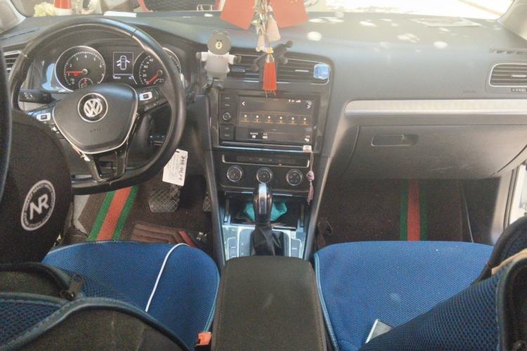 Used Volkswagen Golf 2019 280TSI DSG Comfort Version China V Standard Center Console